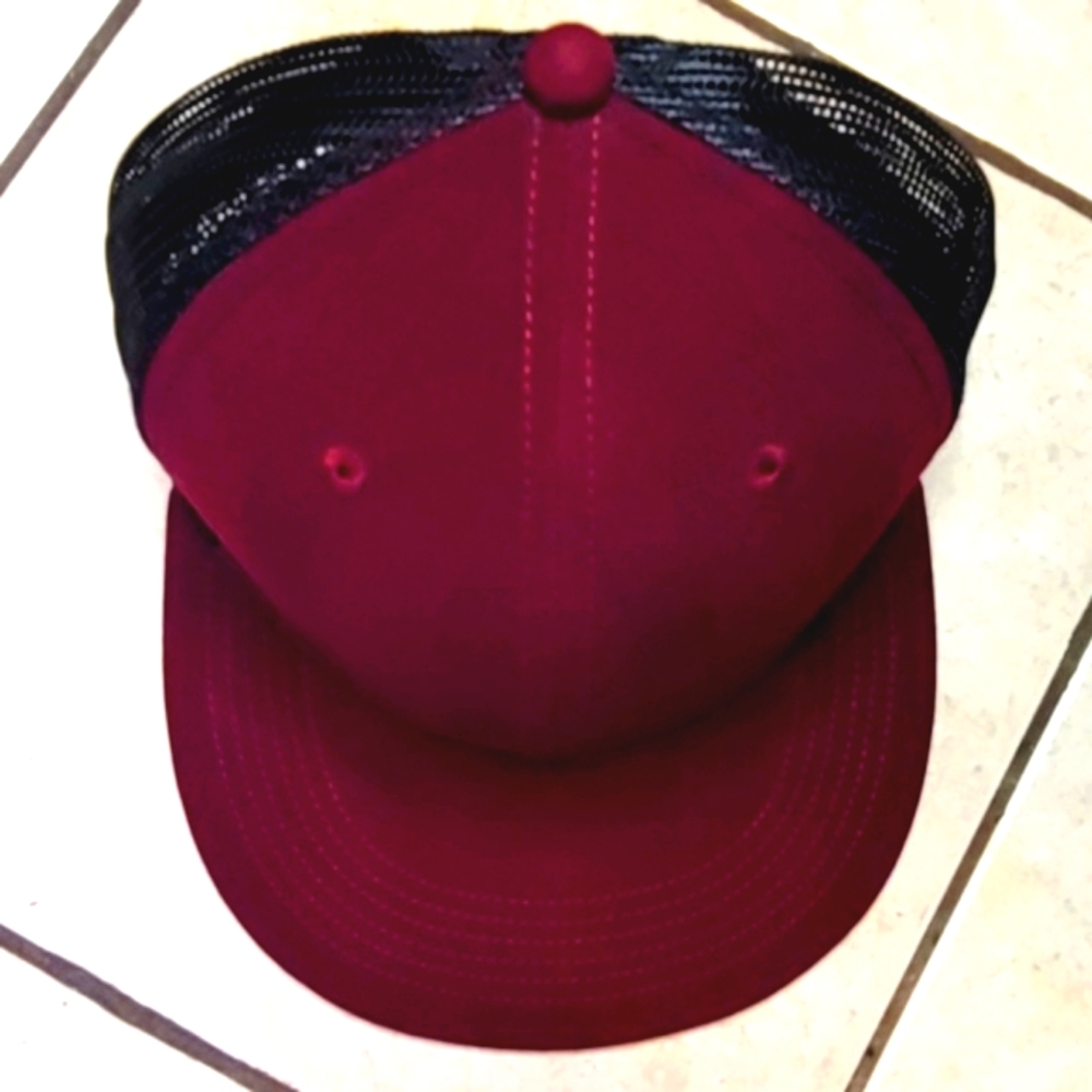Unique Jacquard Stripe Truckers Cap - Picture 3 of 4